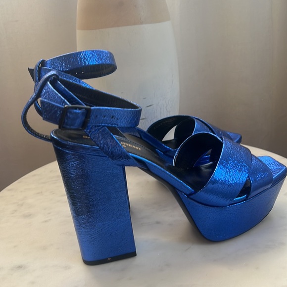 Saint Laurent Leather Sandals Blue & Metallic
Platform Authentic sz 38 1/2 - Picture 10 of 15